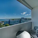 - Haus H, App 0h1110 *