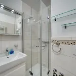 - Haus H, App 0h1110 Lejlighed