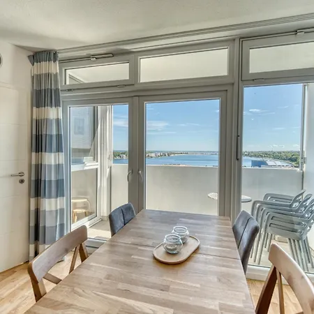 - Haus H, App 0h1110 דירה